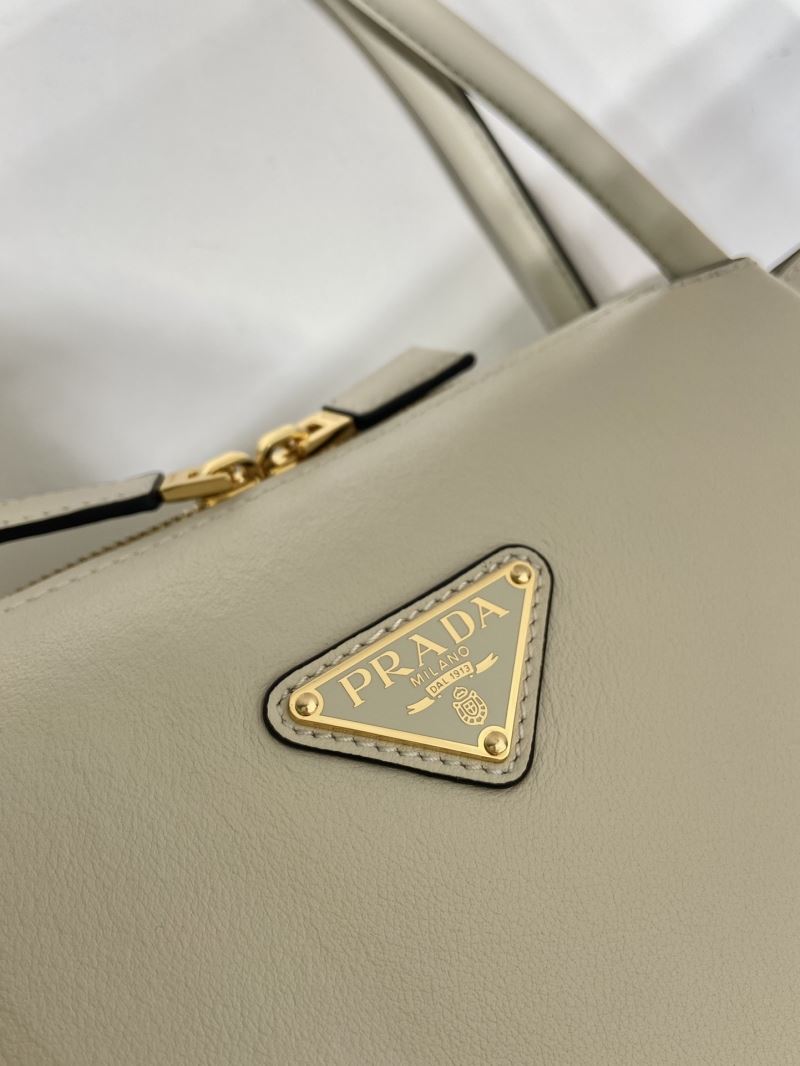 Pra*a top handle bags